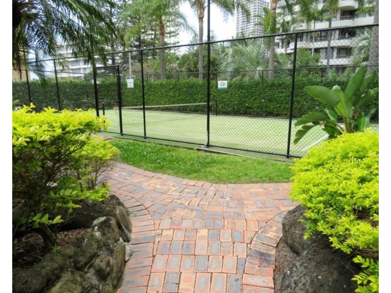 Aristocrat/19 Aubrey Street, Surfers Paradise QLD 4217