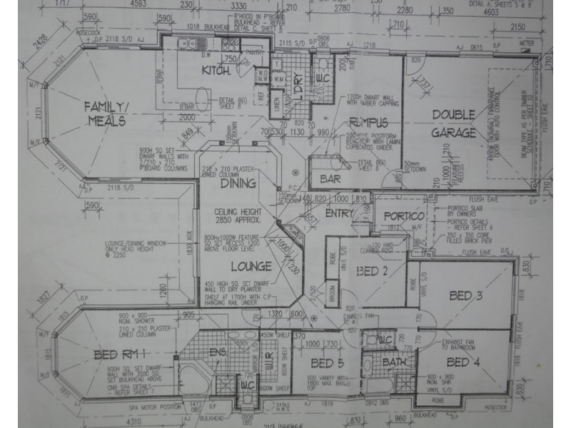 16 Leeds Close, Arundel QLD 4214 Floorplan