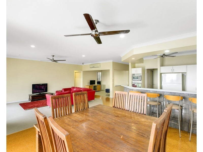 106 Armstrong Way, Highland Park QLD 4211
