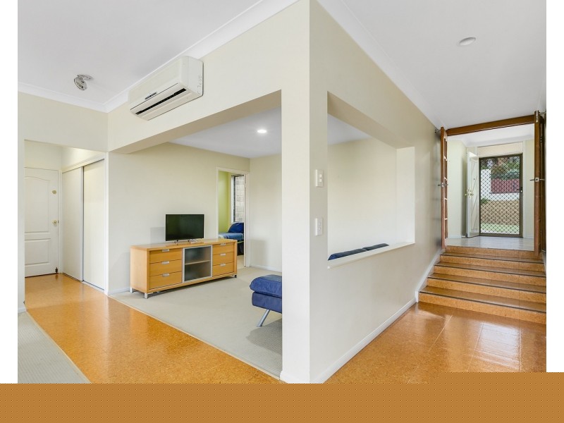106 Armstrong Way, Highland Park QLD 4211