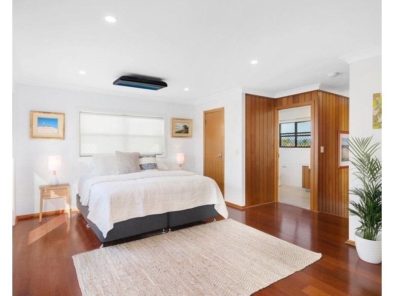 20 Argyle Crescent, Sorrento QLD 4217