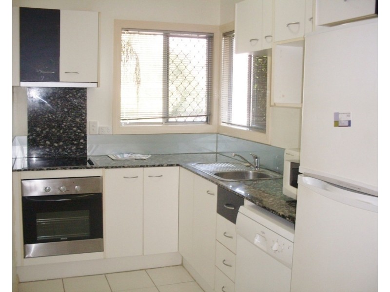 4/1958 Gold Coast Highway, Miami QLD 4220