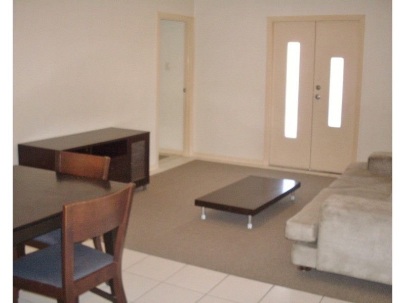 4/1958 Gold Coast Highway, Miami QLD 4220