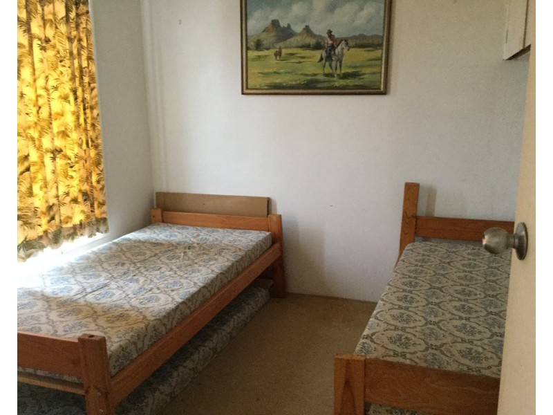 8/268 stanhill Drive, Chevron Island QLD 4217