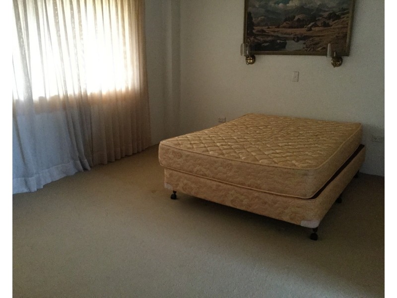 8/268 stanhill Drive, Chevron Island QLD 4217