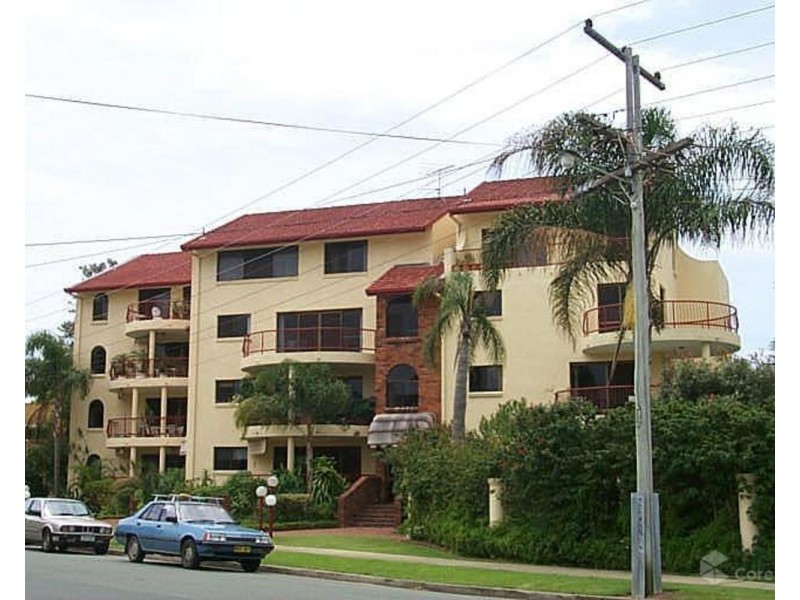 8/268 stanhill Drive, Chevron Island QLD 4217