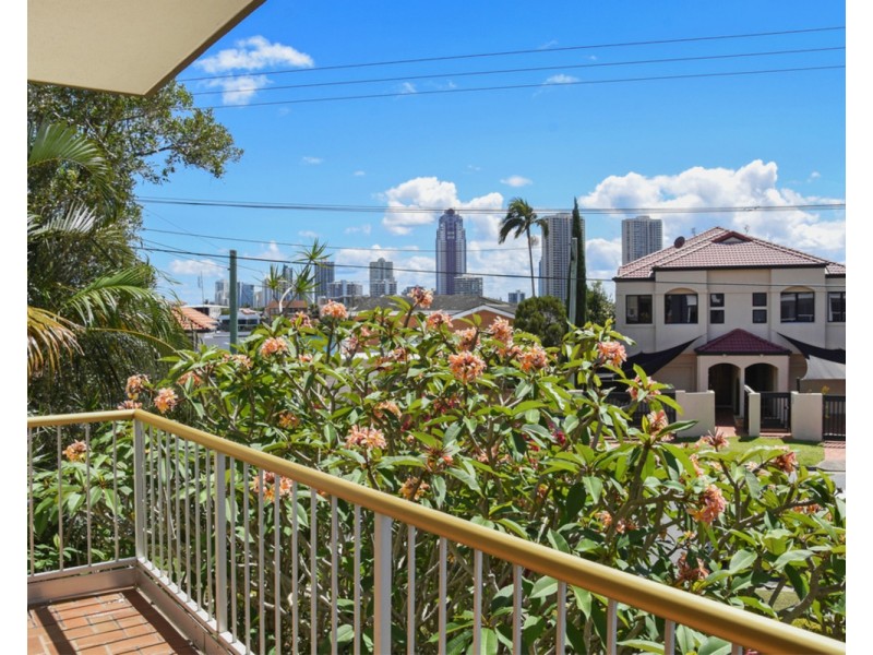 14/112 Stanhill Drive, Chevron Island QLD 4217