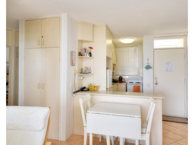 33/64 The Esplanade, Surfers Paradise QLD 4217