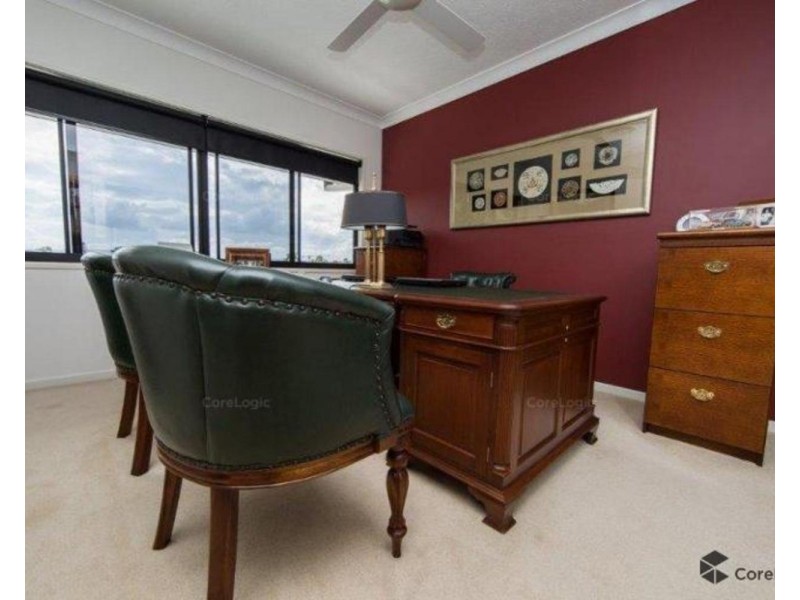6 Mercedes Place, Bundall QLD 4217