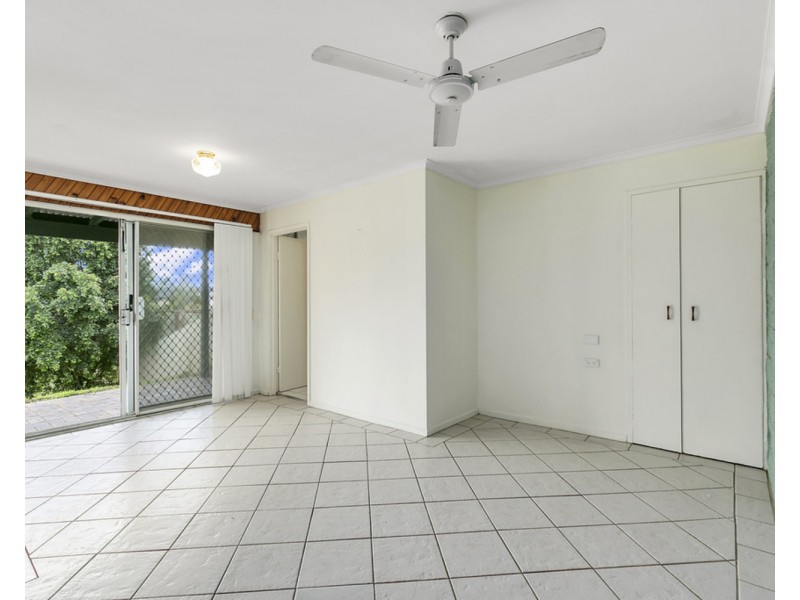 2/2 Carmel Court, Broadbeach Waters QLD 4218