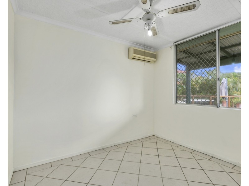 2/2 Carmel Court, Broadbeach Waters QLD 4218