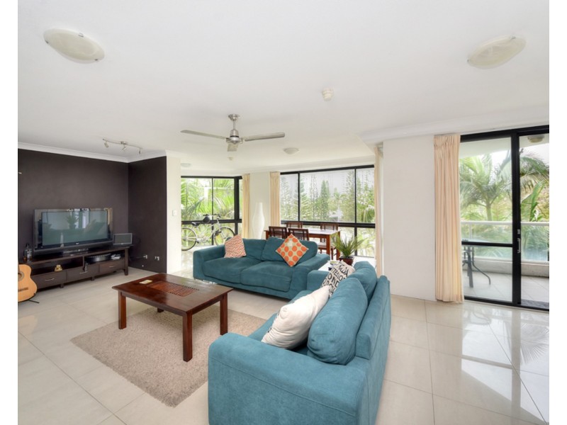 Surfers Plaza/70  Remembrance Drive, Surfers Paradise QLD 4217