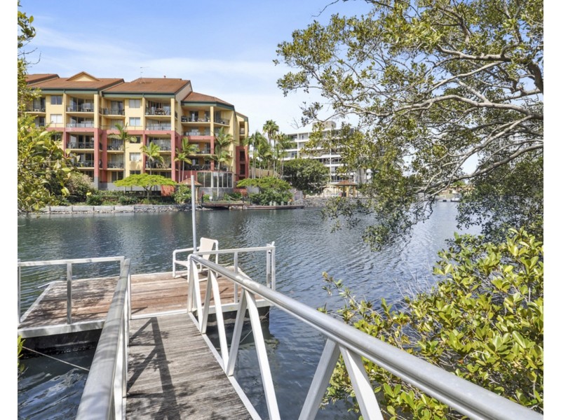 Surfers Plaza/70  Remembrance Drive, Surfers Paradise QLD 4217