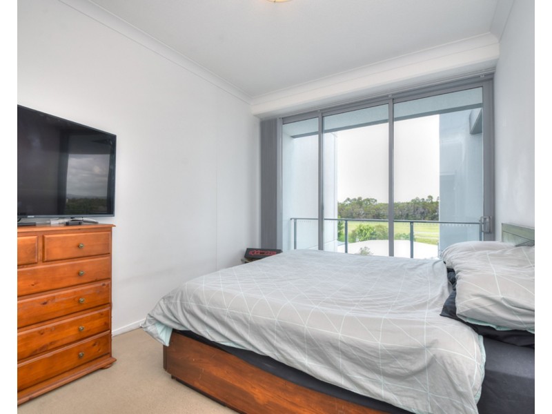 Zephyr/15 Compass Drive, Biggera Waters QLD 4216