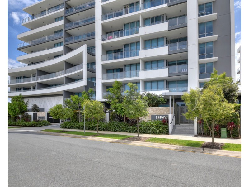 Zephyr/15 Compass Drive, Biggera Waters QLD 4216