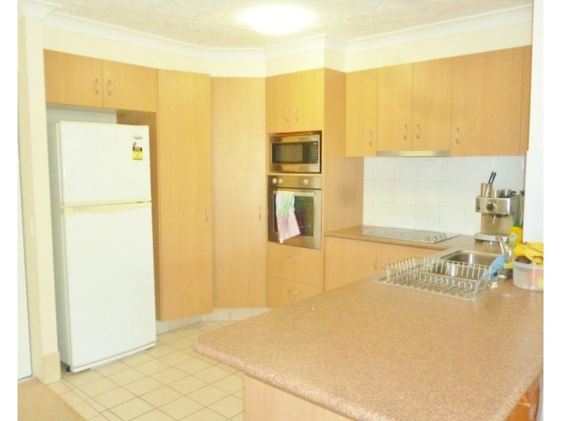 13/27 Walton Street, Southport QLD 4215