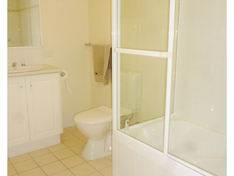 13/27 Walton Street, Southport QLD 4215