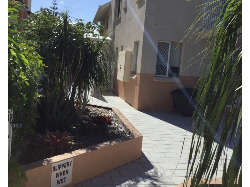 5/14 Darrambal Street, Chevron Island QLD 4217