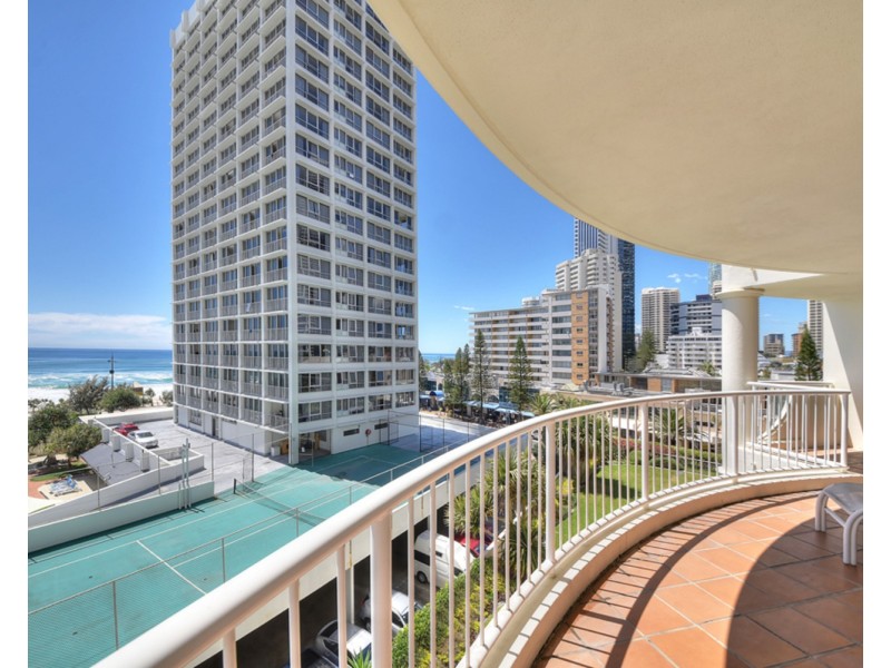18/7 Elkhorn Avenue, Surfers Paradise QLD 4217