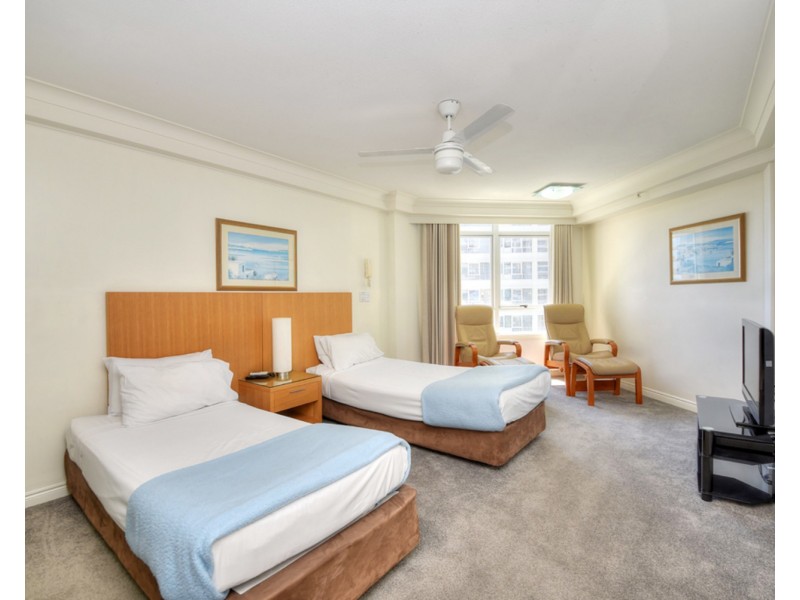 18/7 Elkhorn Avenue, Surfers Paradise QLD 4217