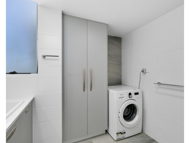 Unit 141 “Anchorage”/32 Riverview Parade, Surfers Paradise QLD 4217