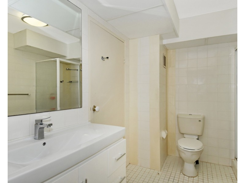 5A/2 Riverview Parade, Surfers Paradise QLD 4217