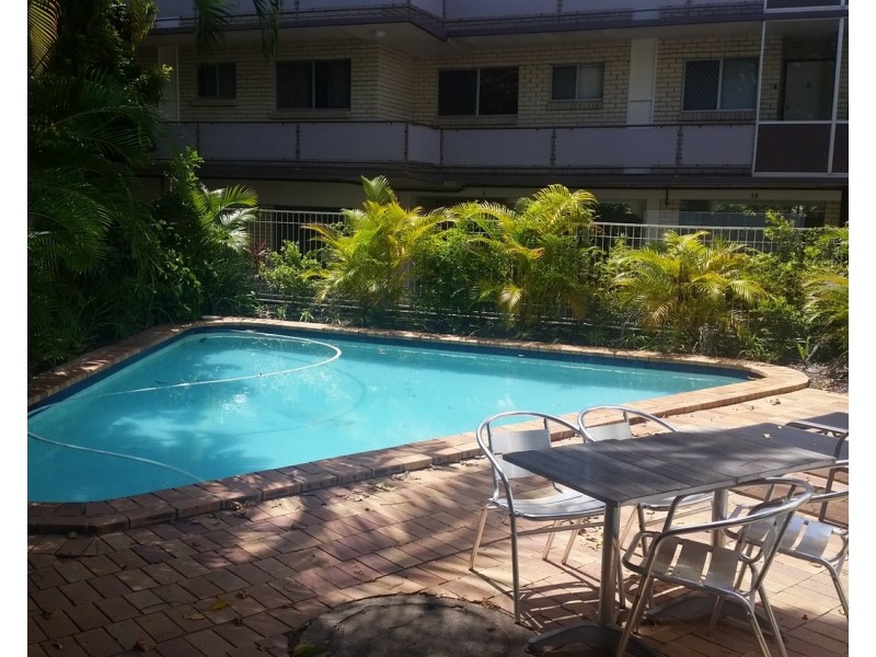 “Mandalay”/33  Old Burleigh Road, Surfers Paradise QLD 4217