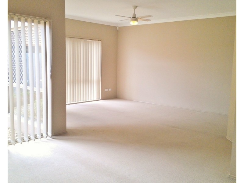 33 Sugargum Court, Molendinar QLD 4214