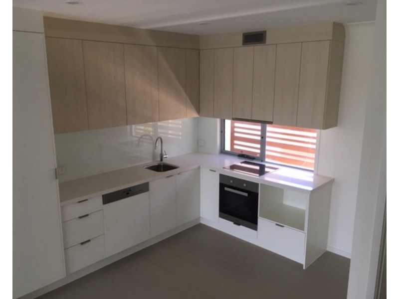 “Emerald Lakes”/3028 The Boulevarde, Carrara QLD 4211