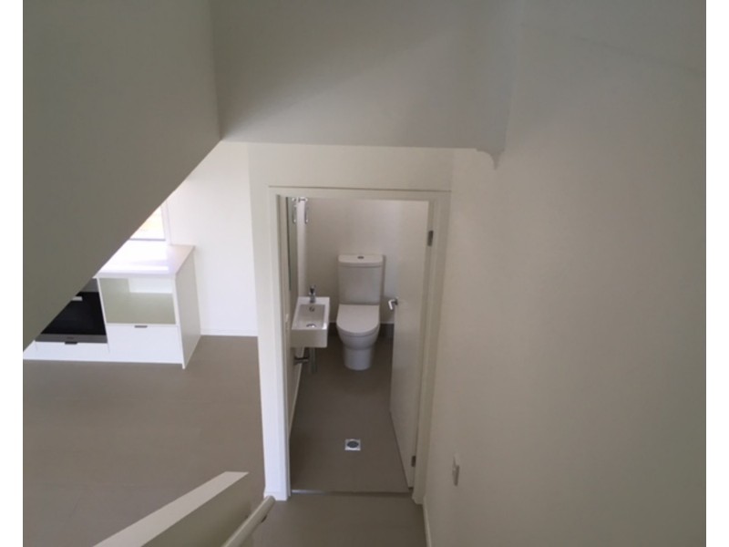 “Emerald Lakes”/3028 The Boulevarde, Carrara QLD 4211