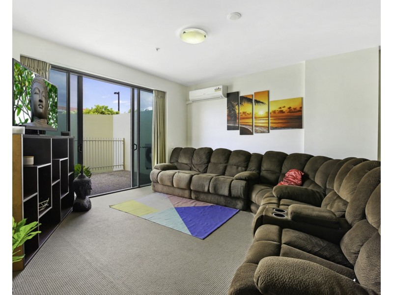 2/18 Fern Street, Surfers Paradise QLD 4217