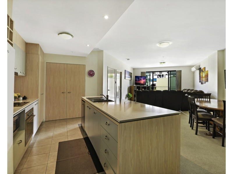 2/18 Fern Street, Surfers Paradise QLD 4217