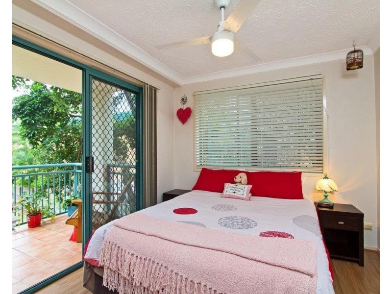 8/9 Stanhill Drive, Surfers Paradise QLD 4217