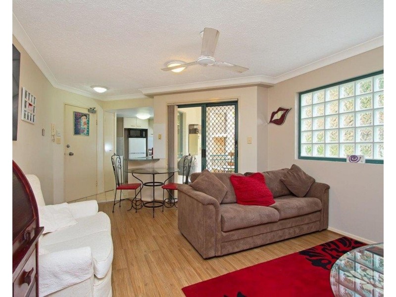 8/9 Stanhill Drive, Surfers Paradise QLD 4217