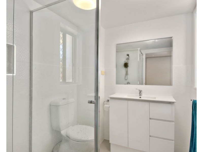 8/9 Stanhill Drive, Surfers Paradise QLD 4217