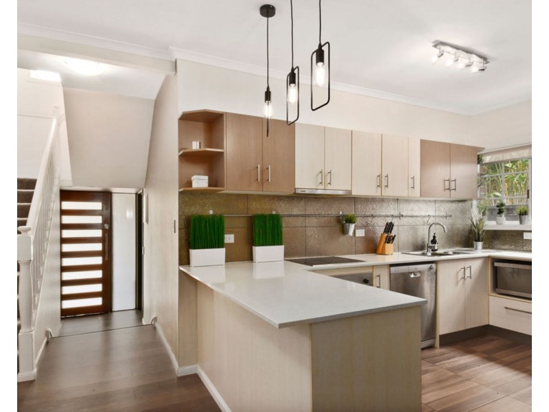 1/5 Dowling Drive, Southport QLD 4215