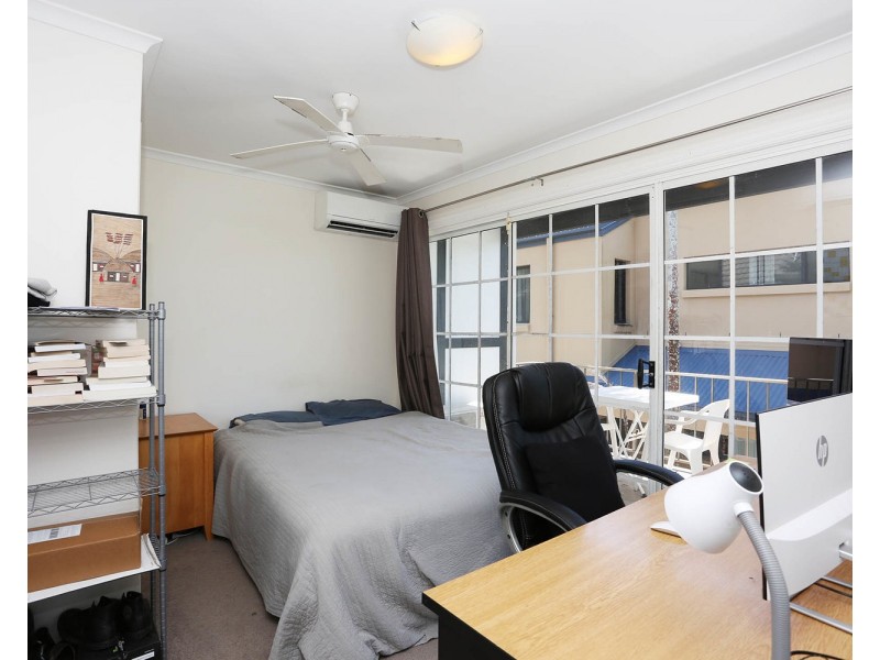 1/5 Dowling Drive, Southport QLD 4215