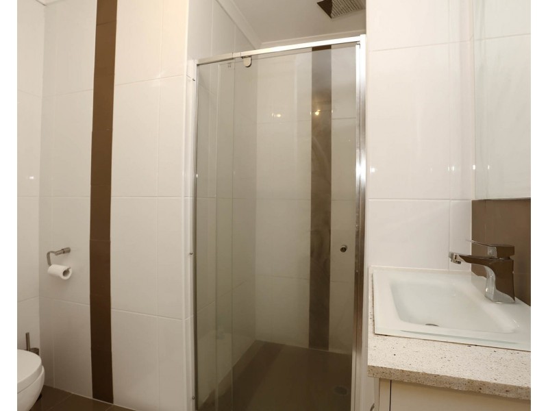 1/5 Dowling Drive, Southport QLD 4215