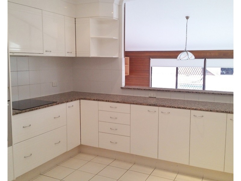 98 Commodore Drive, Surfers Paradise QLD 4217