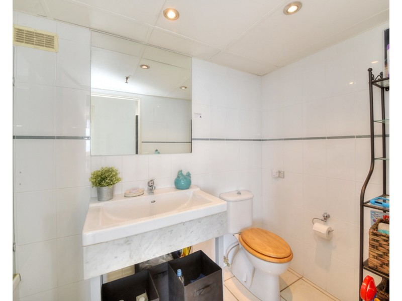97/114 The Esplanade, Surfers Paradise QLD 4217