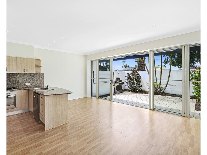 2/103 Salerno Street, Surfers Paradise QLD 4217
