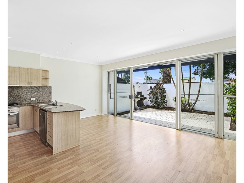2/103 Salerno Street, Surfers Paradise QLD 4217