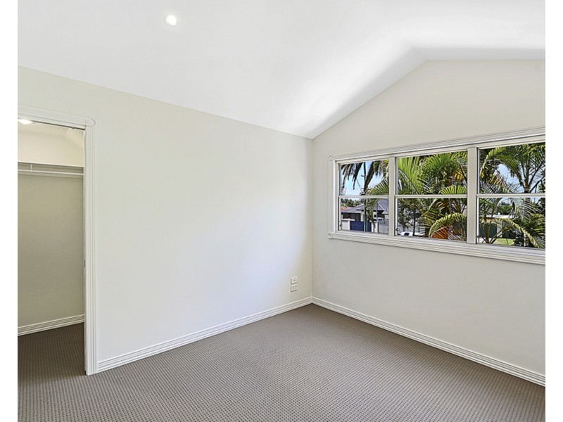 2/103 Salerno Street, Surfers Paradise QLD 4217