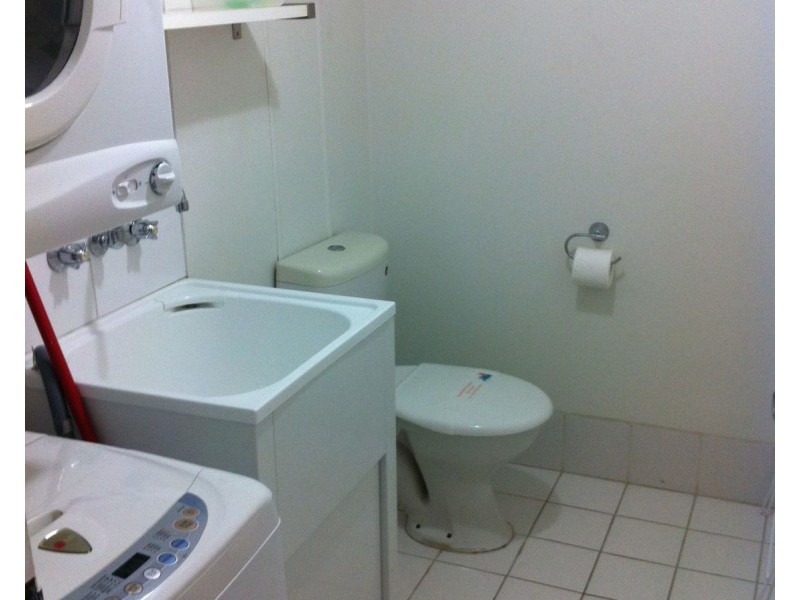 Alexander/2943 Gold Coast Highway, Surfers Paradise QLD 4217