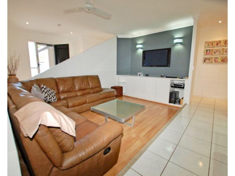 15 Cathedral Avenue, Molendinar QLD 4214