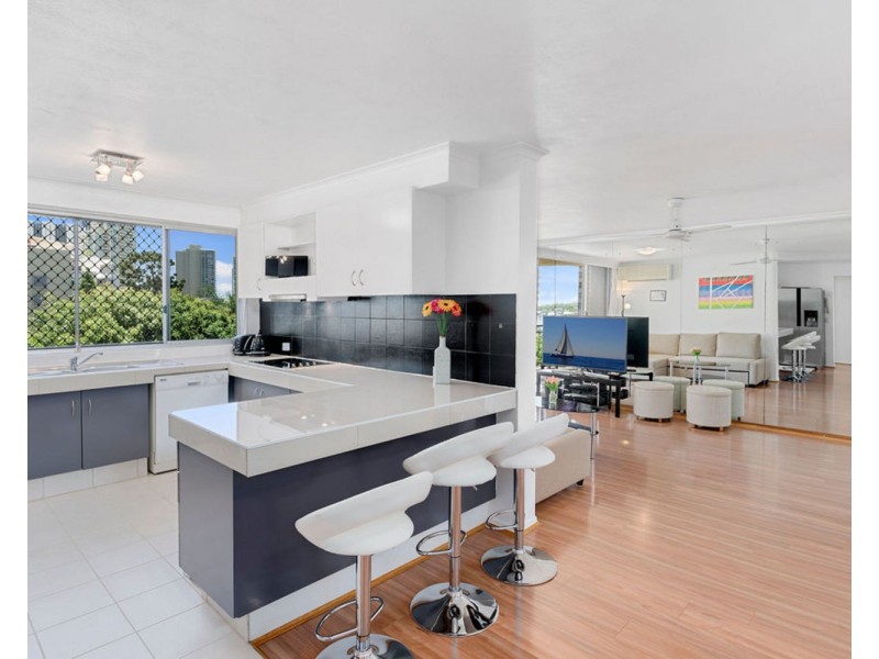 9/11 Riverview Parade, Surfers Paradise QLD 4217