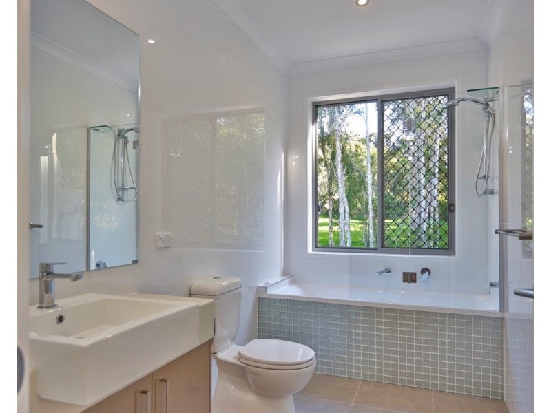2/20 Dorretti Circuit, Upper Coomera QLD 4209