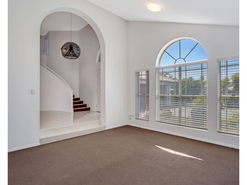 6 Key Biscayne, Clear Island Waters QLD 4226