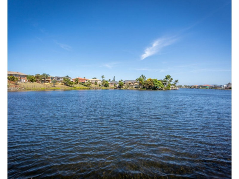 6 Key Biscayne, Clear Island Waters QLD 4226