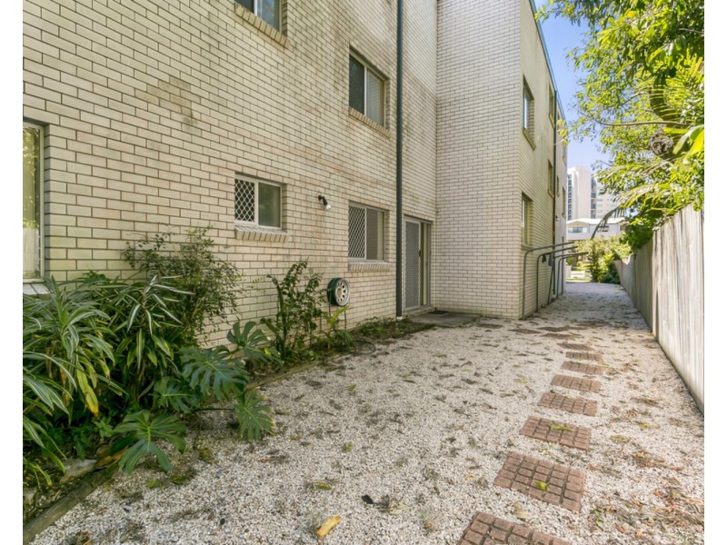 164 Frank Street, Labrador QLD 4215